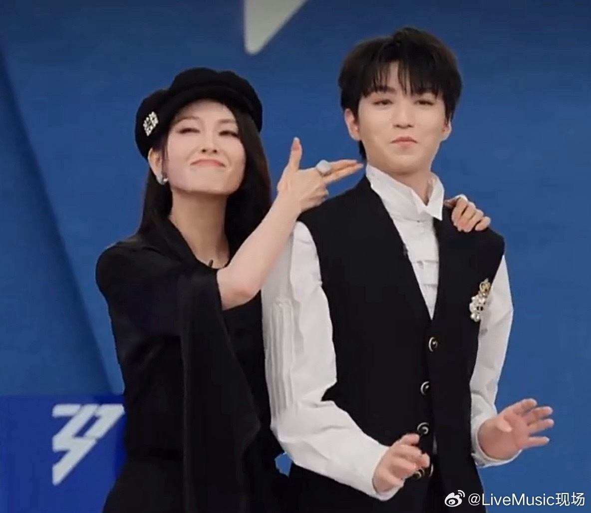 《王俊凯被挟持参加浪姐》乘风初见面直播 王俊凯送考徐洁儿