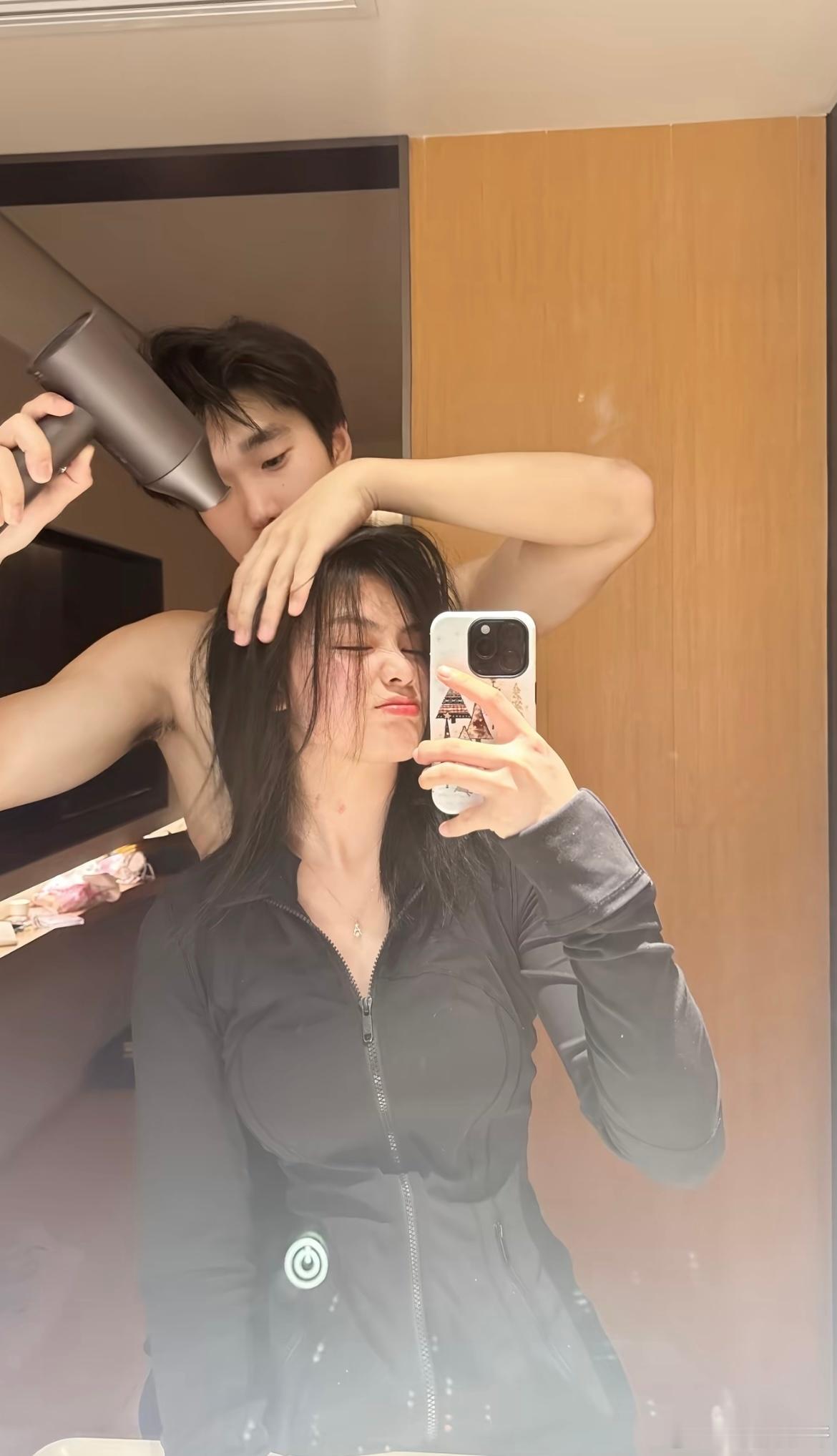 幸福就是刚洗头有人帮忙吹头发 