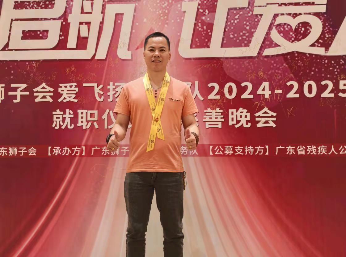 AI战甲变身 随变ai随便玩 ai战甲披身秒变飒爽英姿