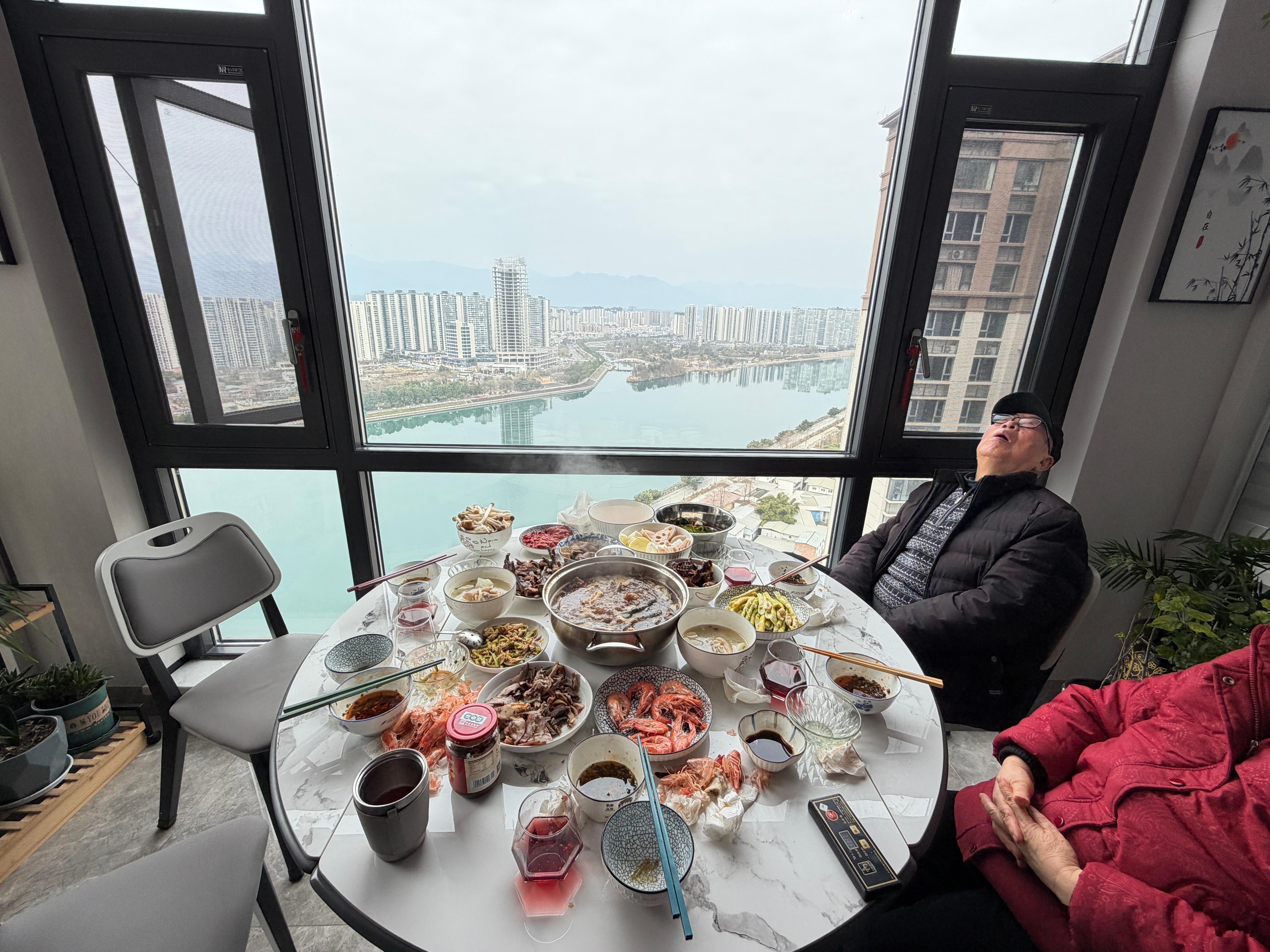 新年快乐，四川中午也吃个火锅吧新年快乐我的日常plog