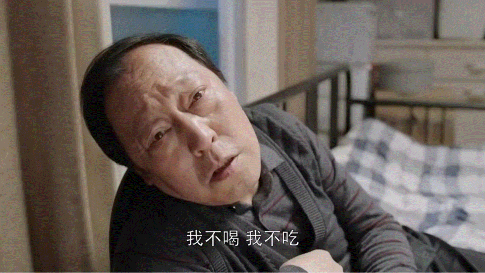 倪大红的手磨咖啡又来了 倪大红老师：手磨咖啡是我的名场面。现在：花式比心是我的新