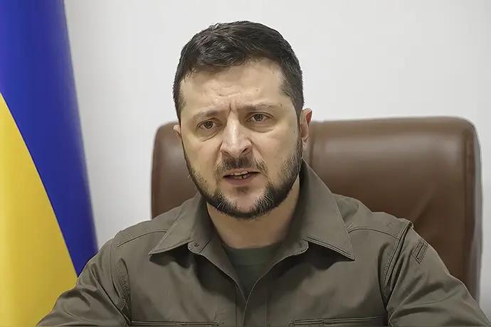 泽连斯基已绝望，策划引爆脏弹翻盘？俄警告：全欧洲将遭殃
 
俄乌战场胶着三年多，