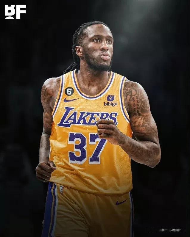 2023NBA自由市场首日签约汇总，看看哪支球队赚到了？
1.追梦格林4年1亿美