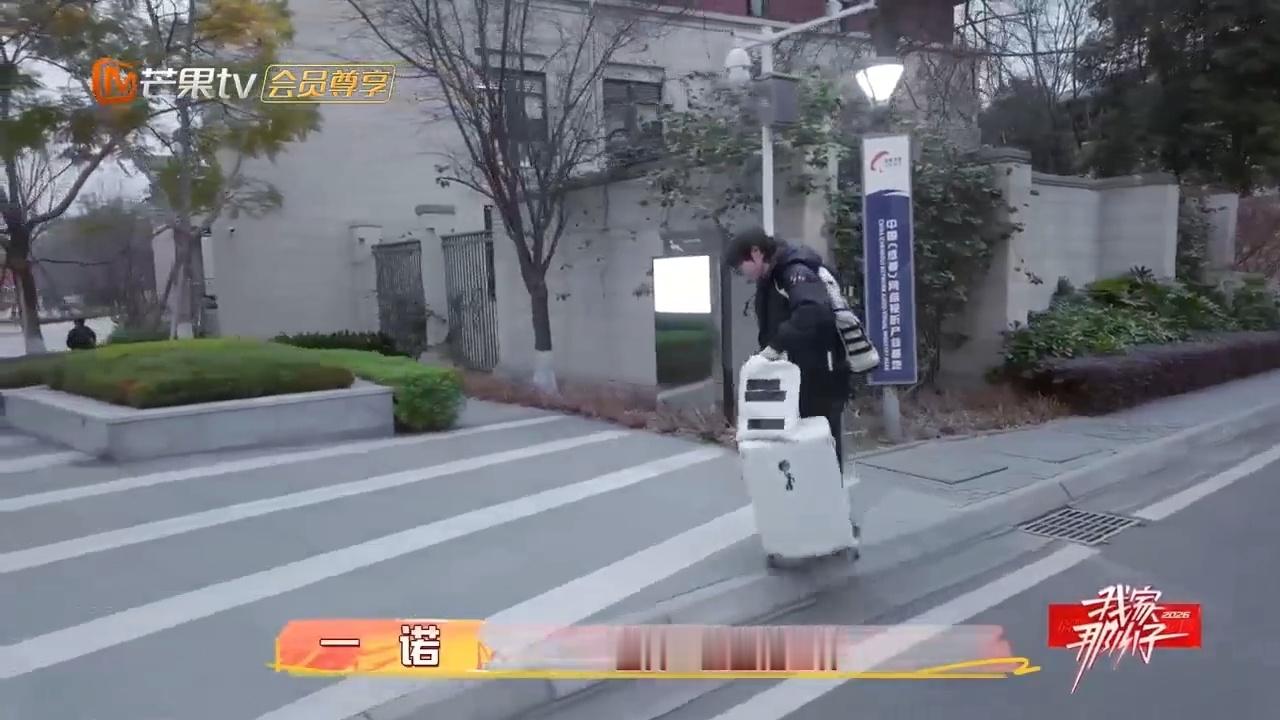 一诺回应暂时告别电竞赛场一诺发文暂别赛场，休息期间仍会回俱乐部训练直播。这两年成