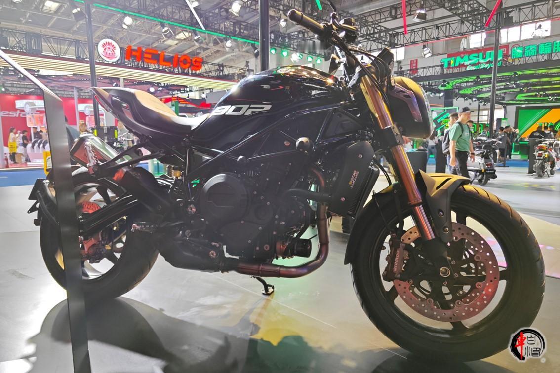 #贝纳利发布运动街车902S售价3.98万元#
贝纳利最新发布的运动街车902S
