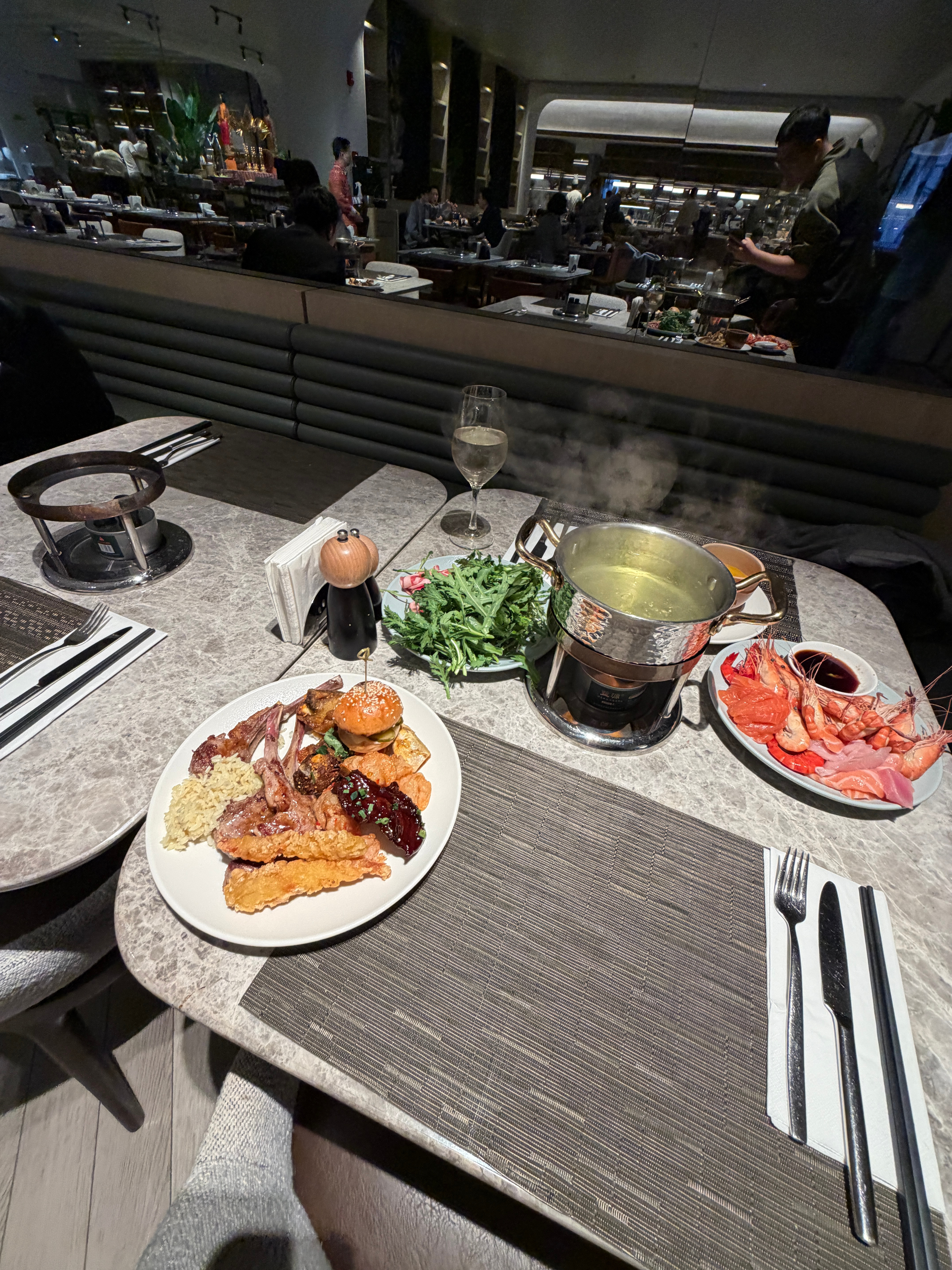 纠结了，是早睡还是去运动一下🤔 