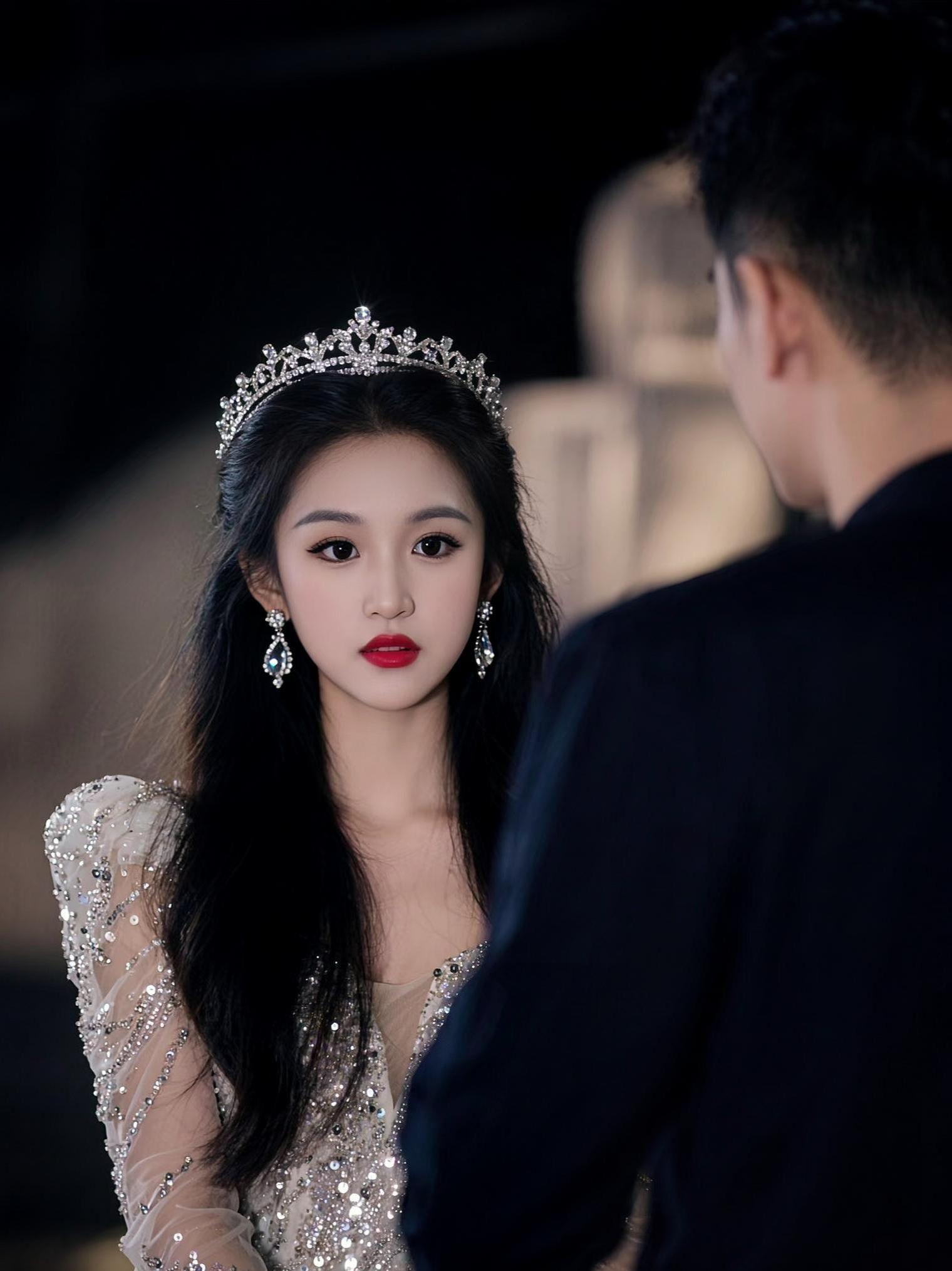 婚纱很美，婚姻很沉重 少焦虑 多睡觉 吃好饭 常开心