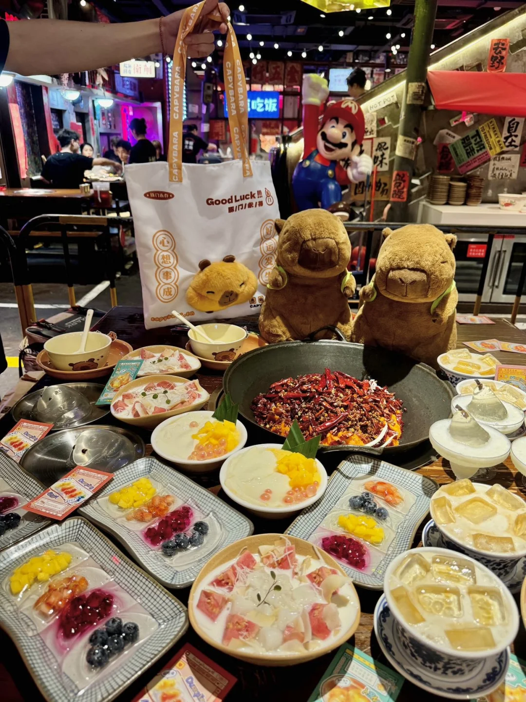 杭州好卷啊！火锅店甜品都next level…