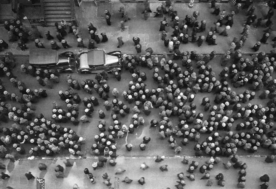1930 年，纽约的帽子。