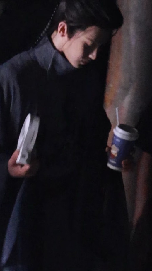 真的被姐夫笑丝哈哈哈哈哈哈哈哈哈哈啊啊啊啊啊啊进组开始没喝过冰咖啡，除了昨天🍊