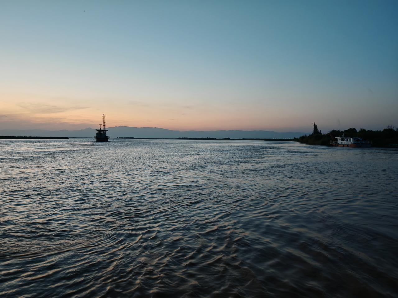 与痛风斗争的历程64
 
   清晨醒来，天光清朗，新的一天裹挟着忙碌的节奏如约