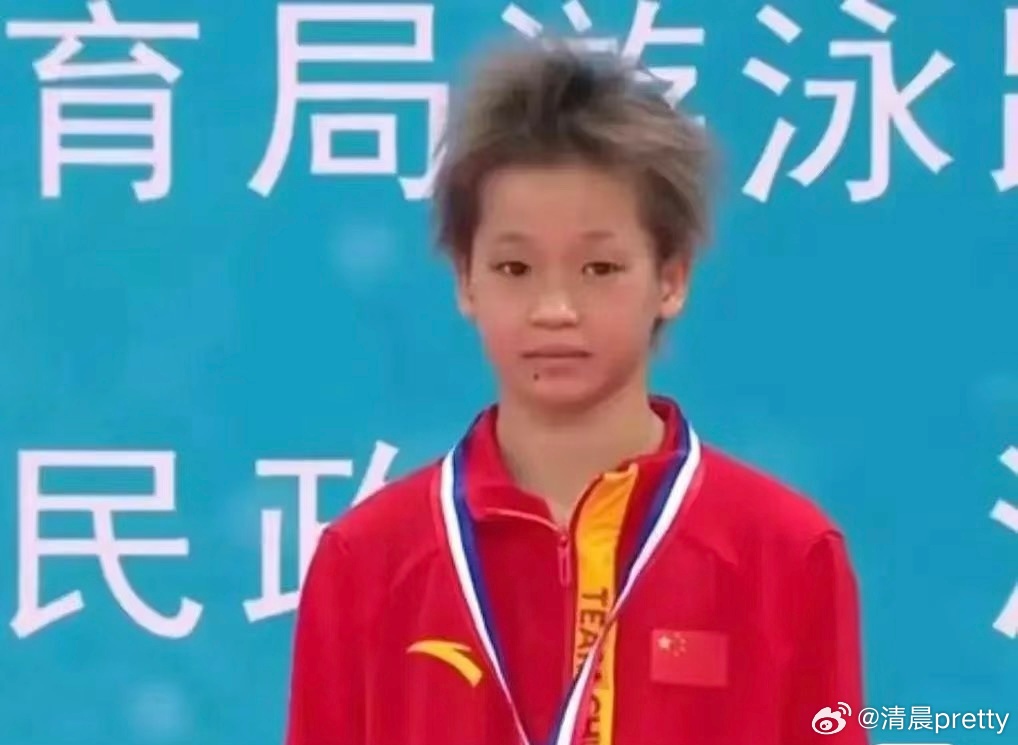 全红婵留长发了从炸毛小狗变成顺毛小妞了