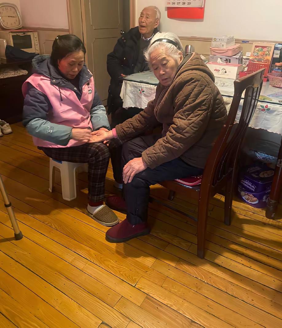 “家庭养老院”值得推广

刚刚看到条友“王静不静”发的微头条，内容说的是她的表姐