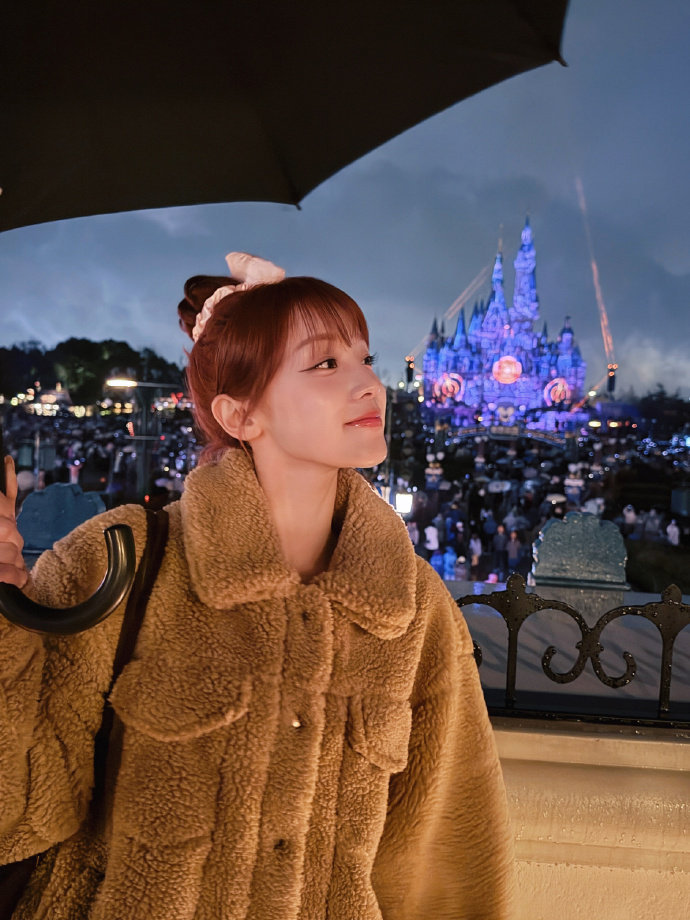 治愈所有不开心的魔法，藏在迪士尼与宋雨琦的相遇里，软萌可爱，温柔又鲜活美好！ 