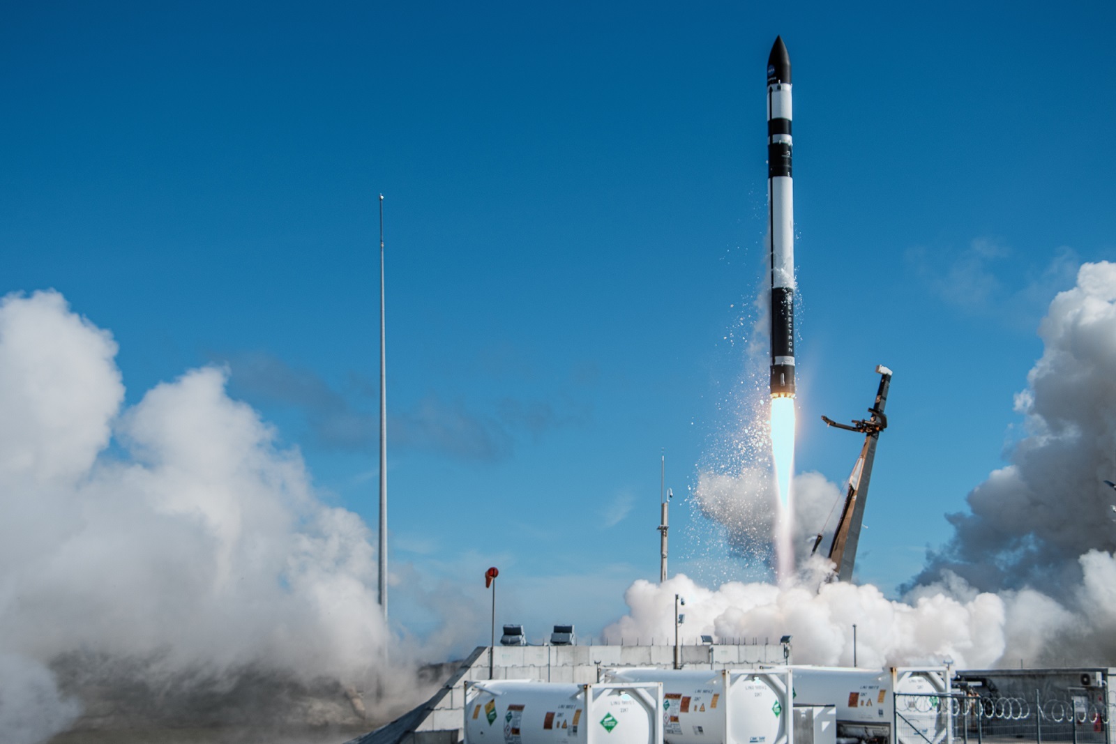 火箭实验室以80亿美元收购铱星通讯，意欲挑战SpaceX6月29日，华尔街日报报