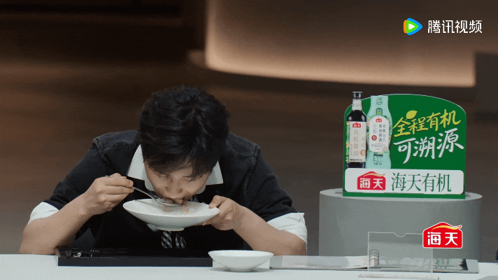 建议大家嘴馋就看一饭封神 一饭封神节目组太狡猾，刚吃完饭看完节目，手已经不自觉地