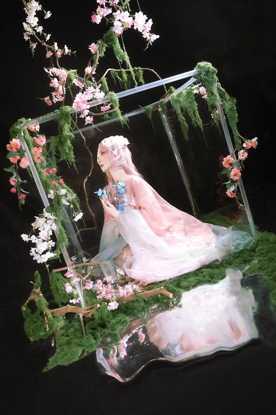 “温暖花房里滋养的新生～”🌸
