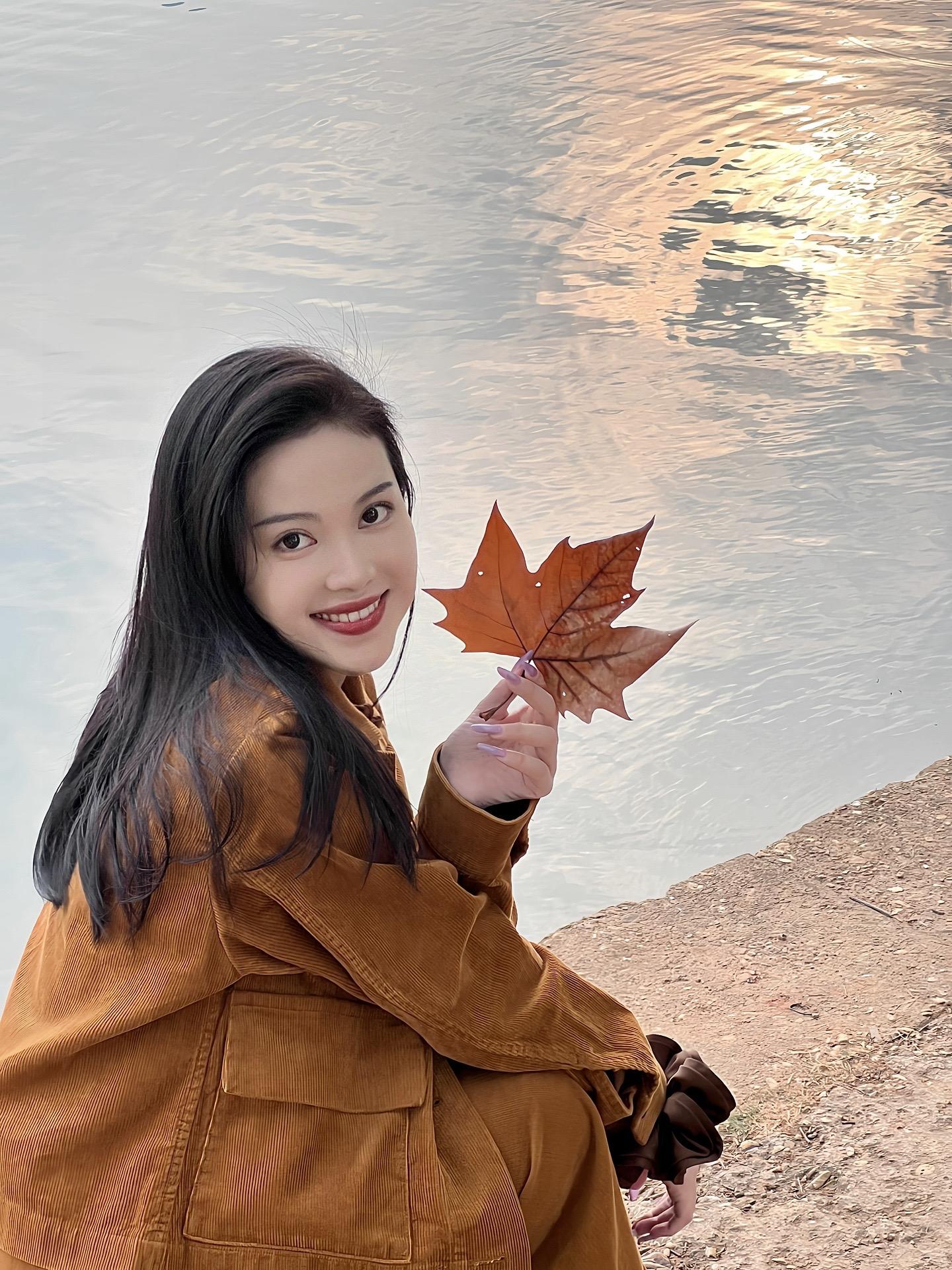 人间朝暮，叶落成秋🍂。