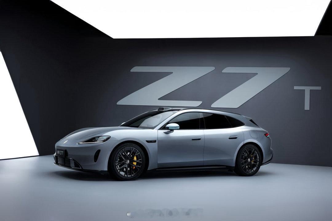 尚界Z7展车陆续进驻百家门店尚界Z7展车快速登陆全国门店，掀起热潮。同时，小订突