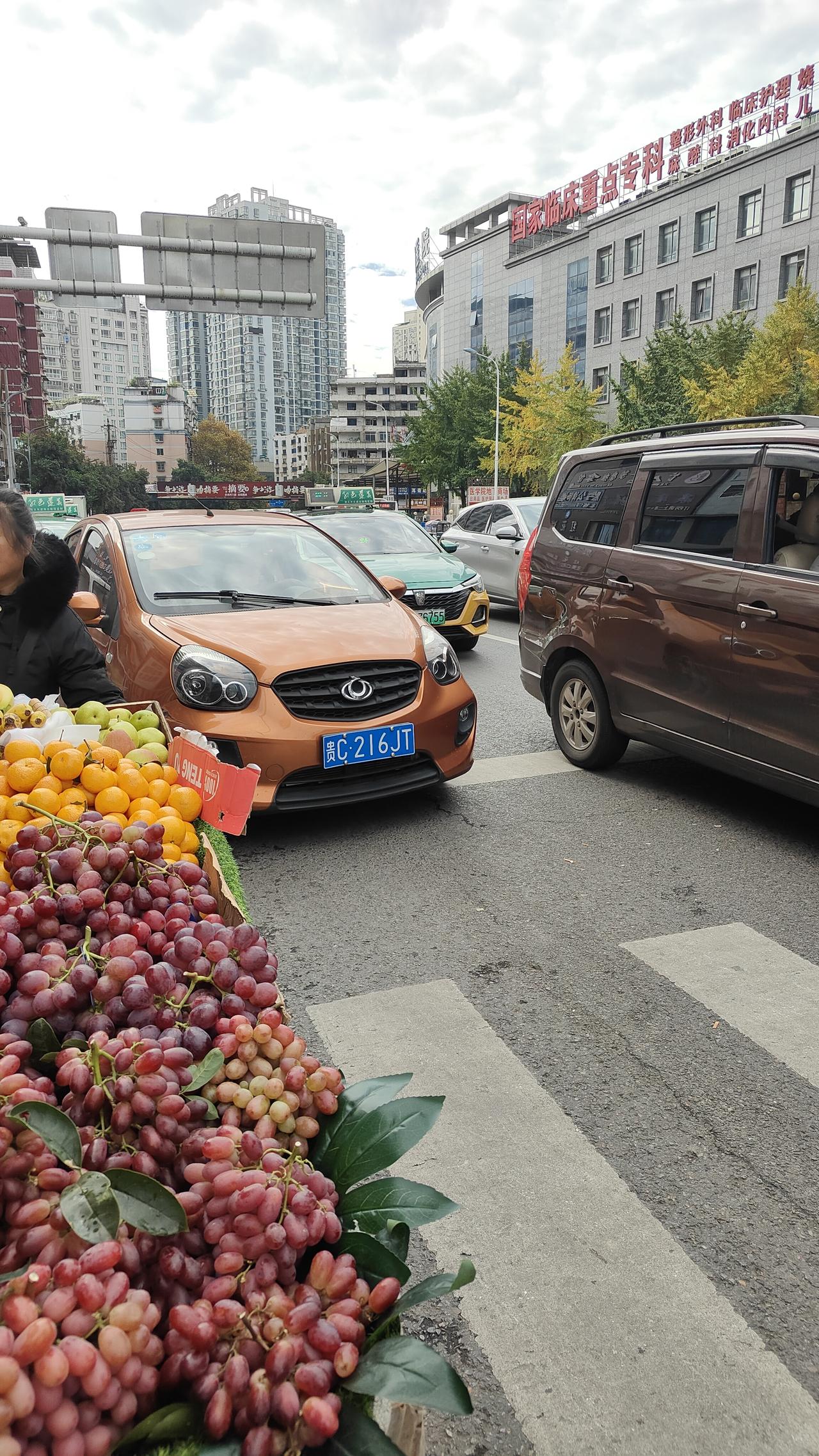 这是啥牌子的车
一个小圈圈⭕