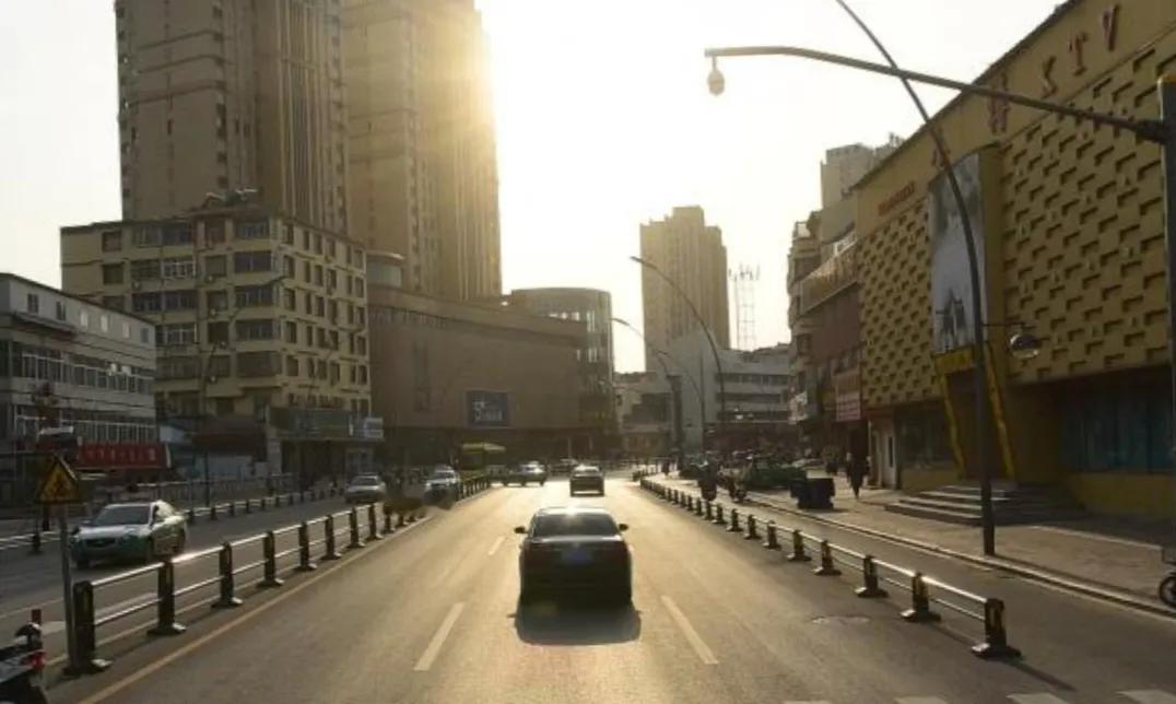 明光市是安徽省滁州市代管之下的一座县级市，位于安徽省的东北部。明光市是安徽省有名