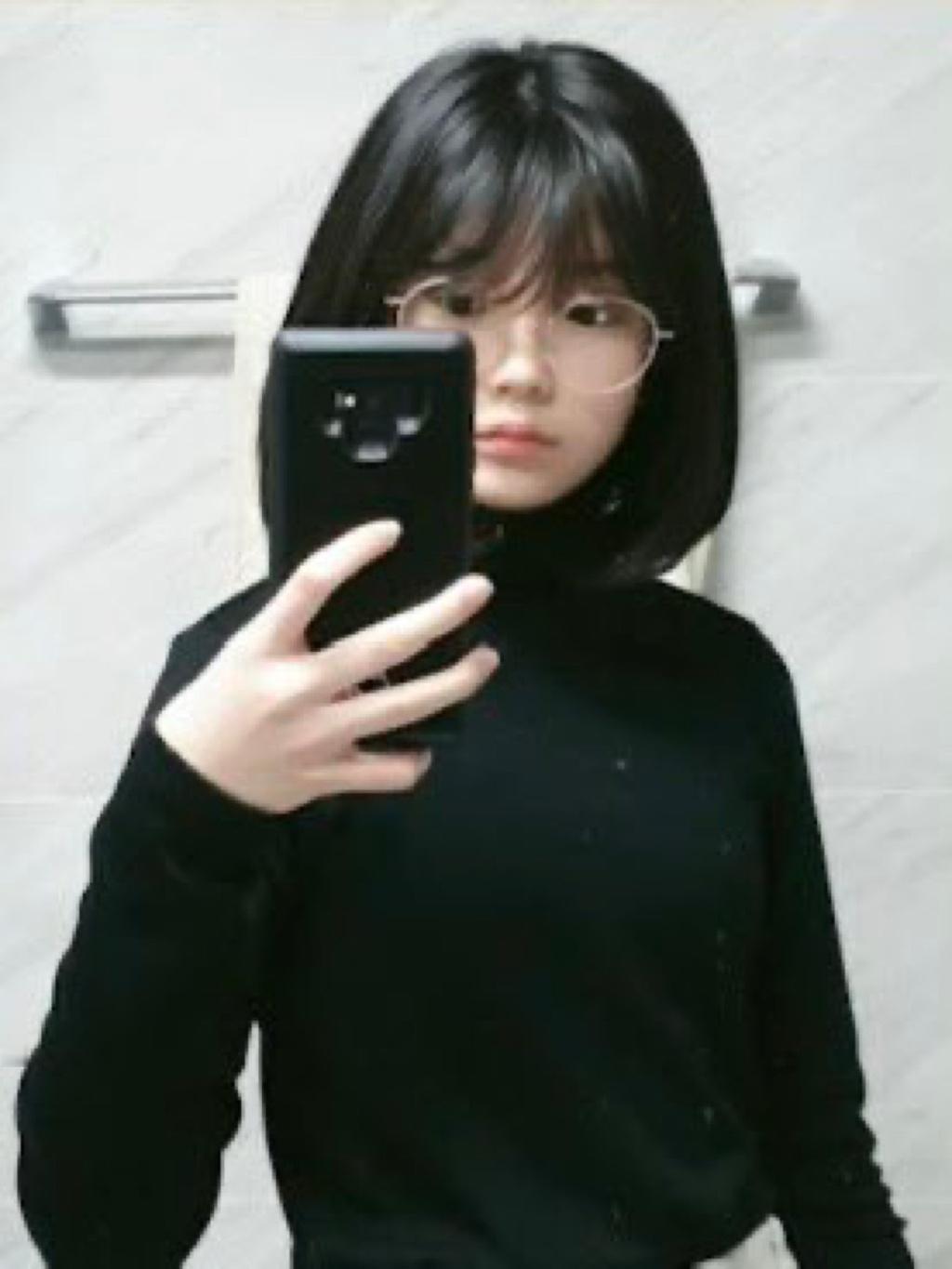 ILLIT沅禧初中时期照片 ​​​