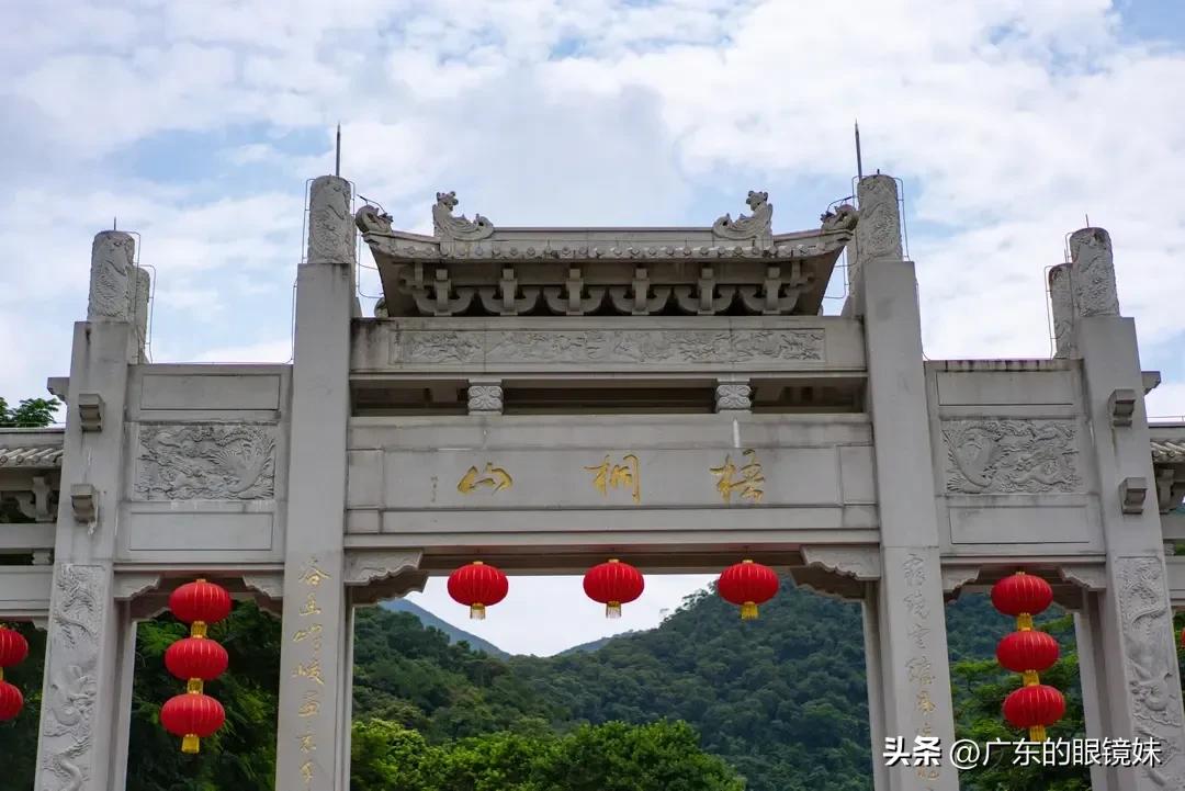 在深圳，梧桐山宛如一颗璀璨的明珠。曾在沙湾工作时，对梧桐山充满向往，却因忙碌的工