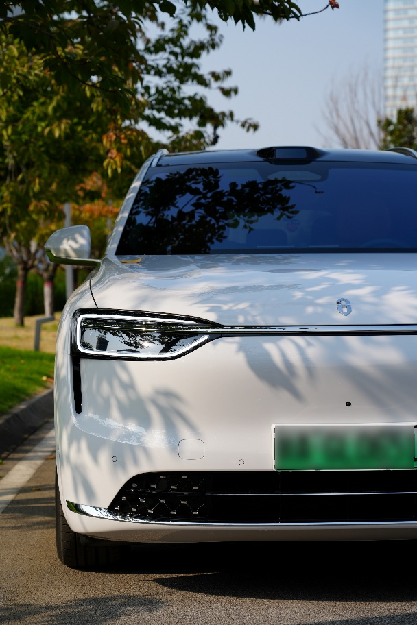 年轻人的分享欲提车后到达顶峰有孩子的家庭选车，首先得考虑乘坐舒适和安全。乘坐舒适