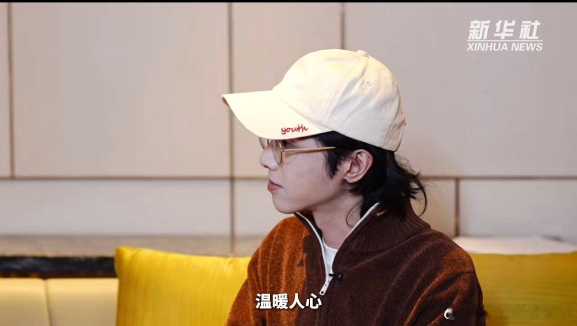 华晨宇谈音乐作品传递的价值观 采访中的真诚分享满是初心与成长，华晨宇坦言音乐创作
