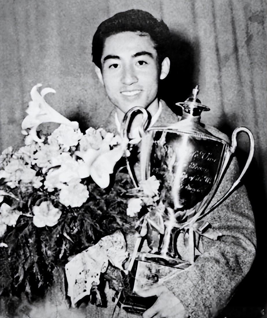 庄则栋职业生涯成绩：世界锦标赛（8金2银3铜）1961年世乒赛男团冠军1961年