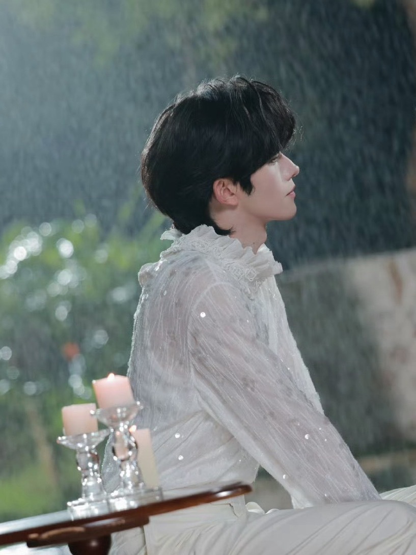 星星下雨也不愁哦[皱眉][doge] ​​​