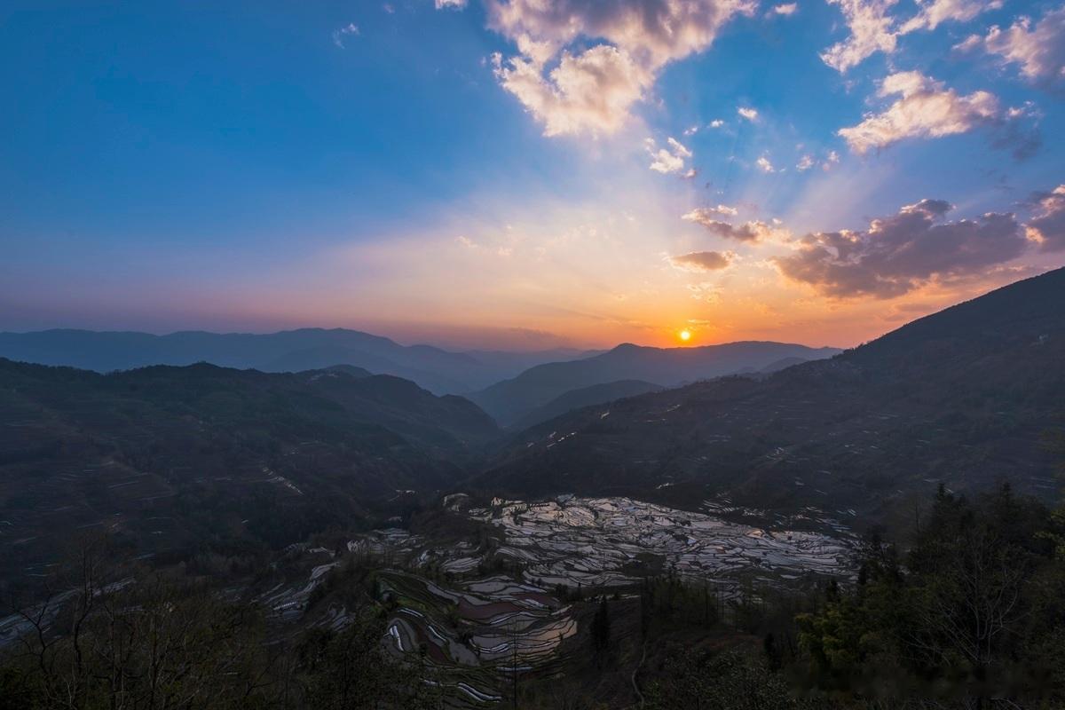 领军人才评审 有的项目采用各种虚头巴脑的花招骗钱厉害的评审专家还是可以通过各种方