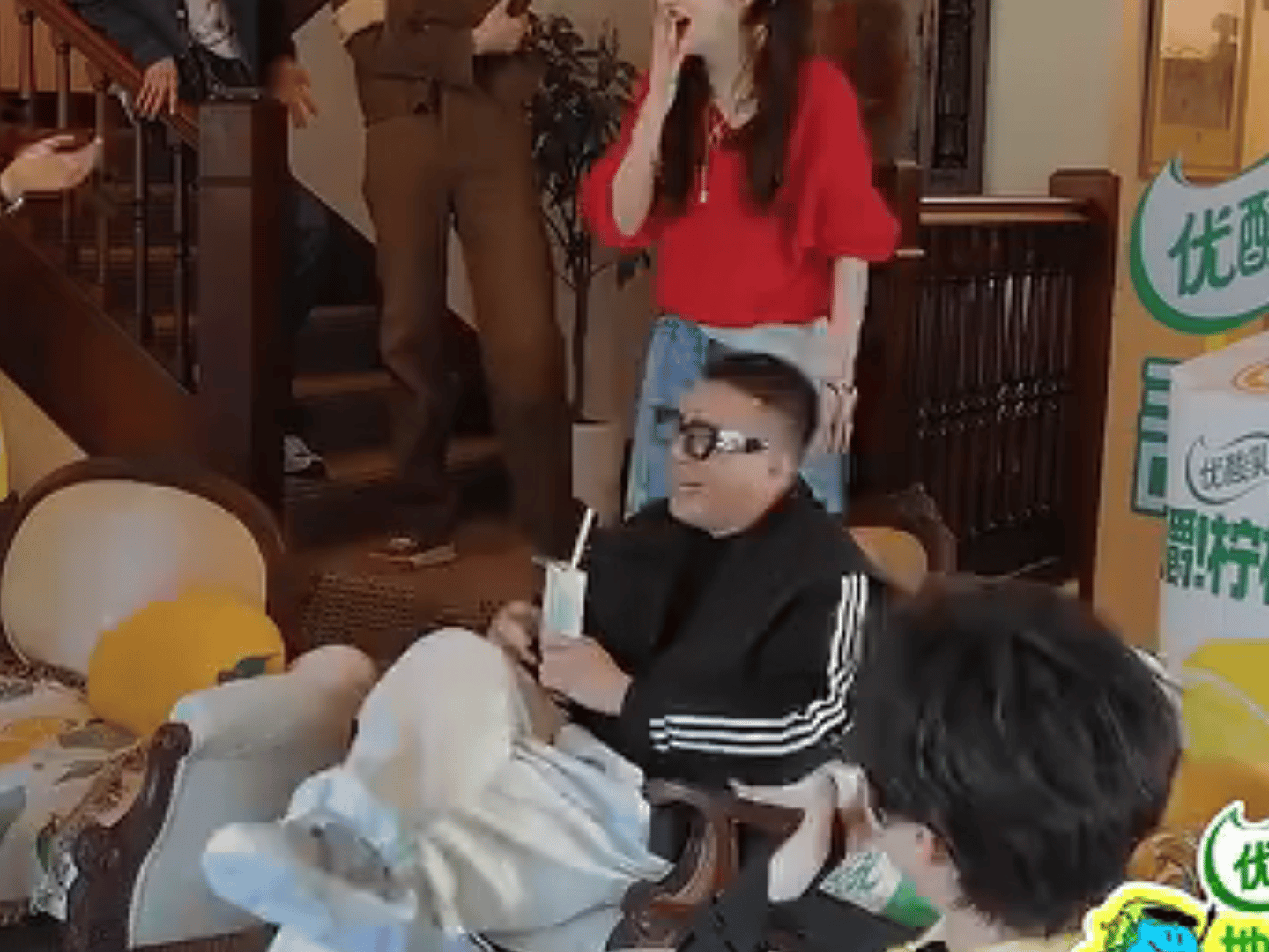 前一秒：我忍一下吧 下一秒：我忍不了一点哈哈哈哈哈哈哈哈哈哈哈哈哈哈哈哈哈哈哈哈