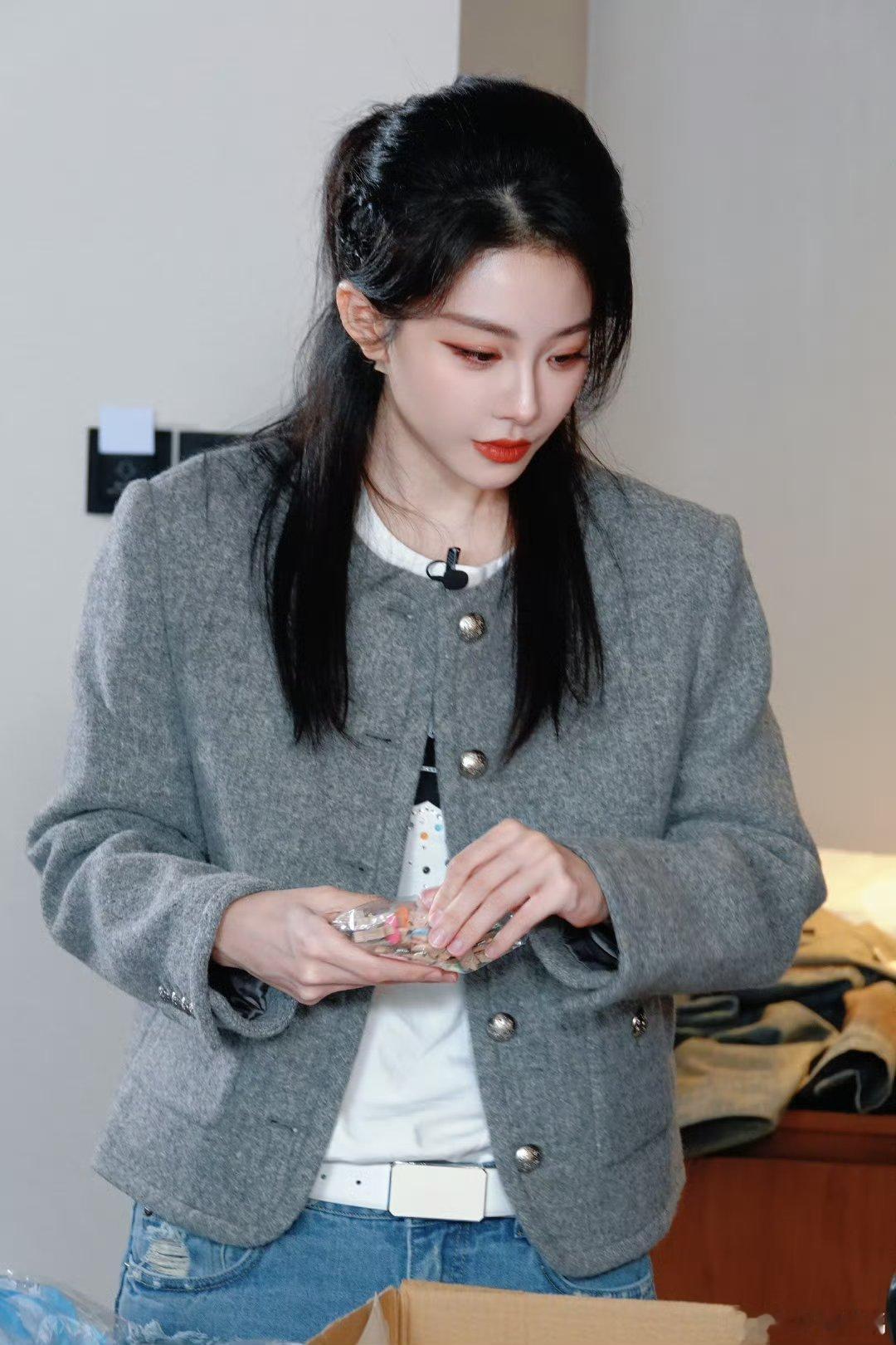 喻言 小孩哥顶级过肺没错！我们喻言就是人见人爱，花见花开！实力能打，颜值超高，性