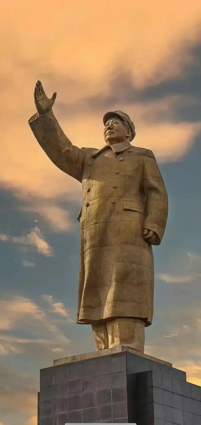 1893年12月26日，那个高呼“人民万岁”的老人在湖南湘潭出生，向一代伟人致敬