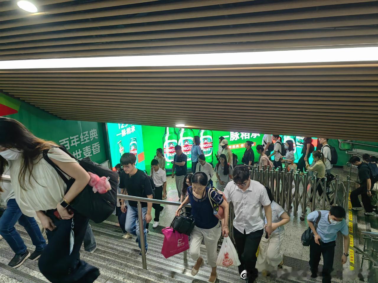 苏州地铁 网友：2026年8月13日（周四）08:18，苏州地铁1号线（4B编组