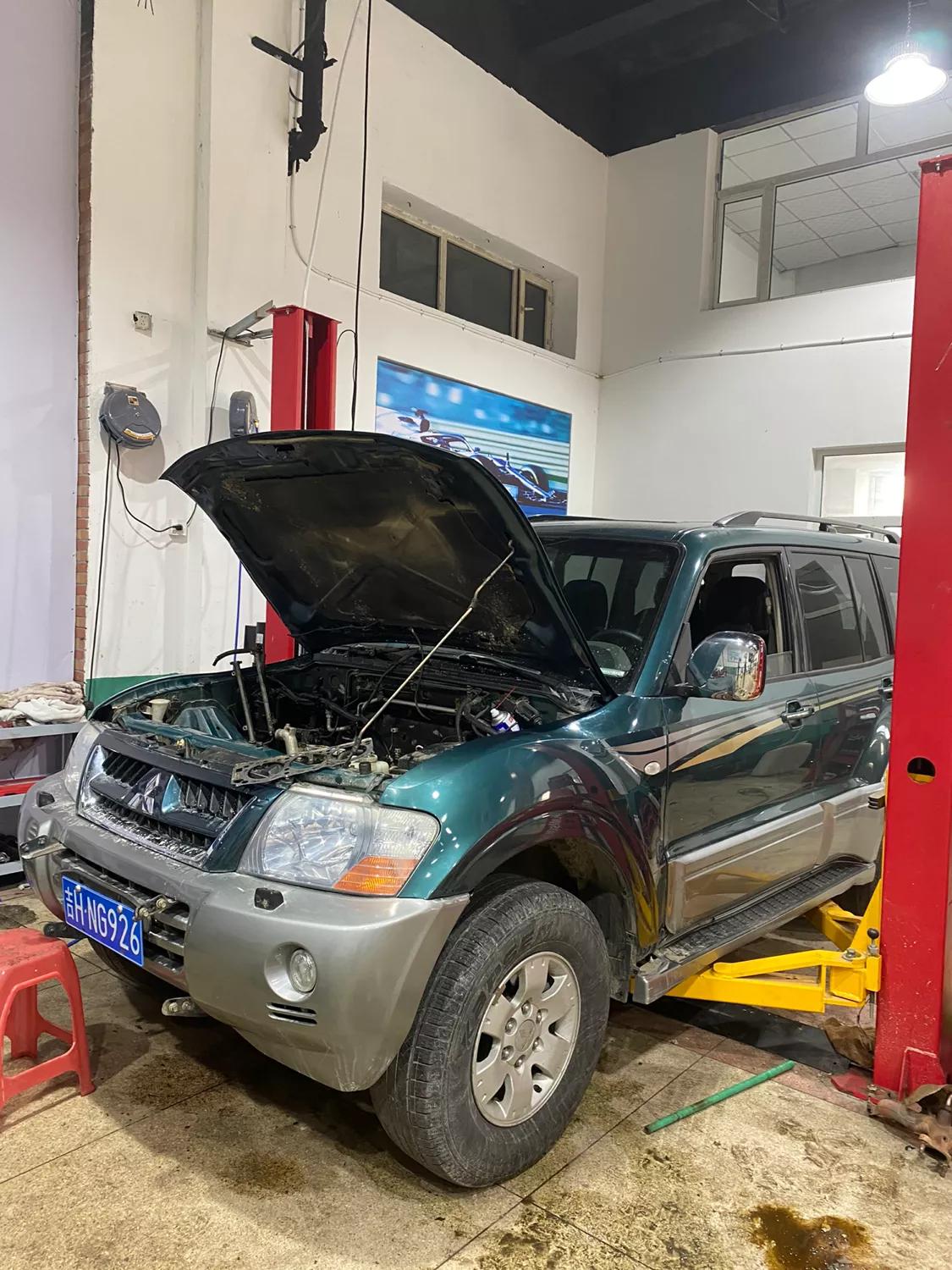 马上复活，我的老北鼻，03年全车原漆，7万公里。[呲牙]
就问你们馋不馋[大笑]