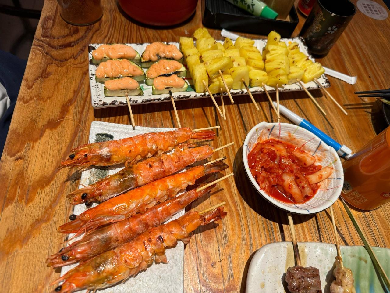 新年生活真是丰富多彩！在山东，有一家叫“新年生活图鉴”的餐馆，里面各种口味的炒面