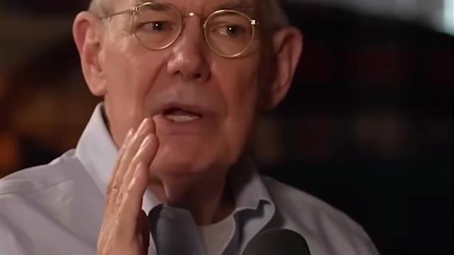 美媒体人披露，美国如继续被拖在中东，霸权将崩塌

米尔斯海默点破特朗普困局，霸权