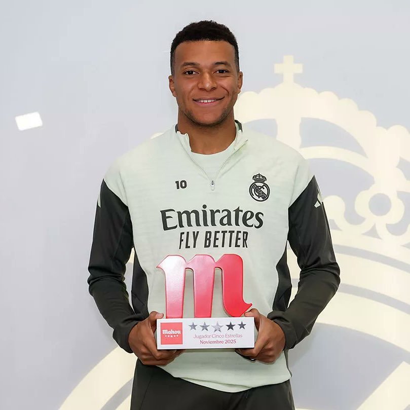 姆巴佩  11月最佳球员——基利安·姆巴佩👦🏽😍🤲🏽☺️姆巴佩