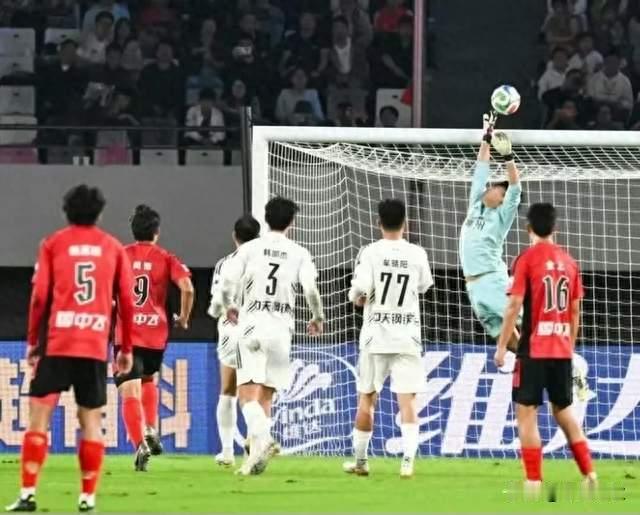 2-0 2-1！苏超疯狂夜：梅开二度 补时绝杀 点球失点 主场全胜抢先机