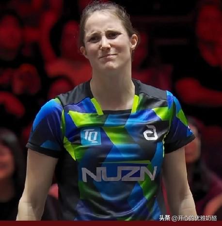 温特上场很自信
以为能拿下冠军朱雨玲，
又能拿下大体格子王艺迪，
今天和小体格子