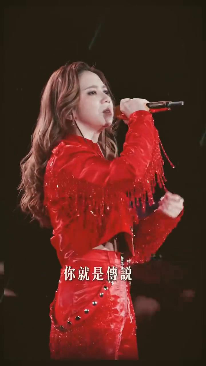 你就是传说，来自天堂的魔鬼。Cause you took my away awa