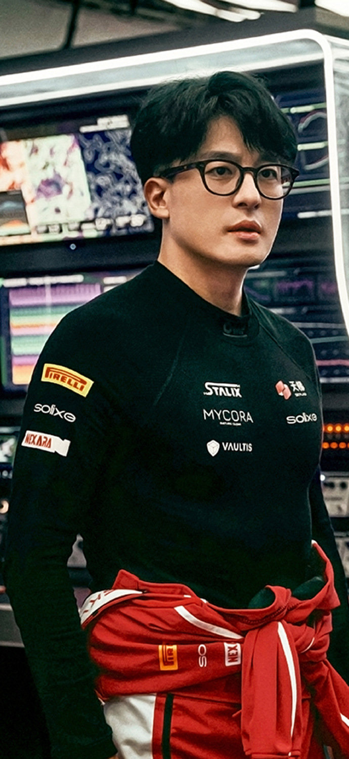 飞驰人生飞驰人生3的群像真的封神！叶经理从专车司机到重披战袍，成长线完整到惊喜，