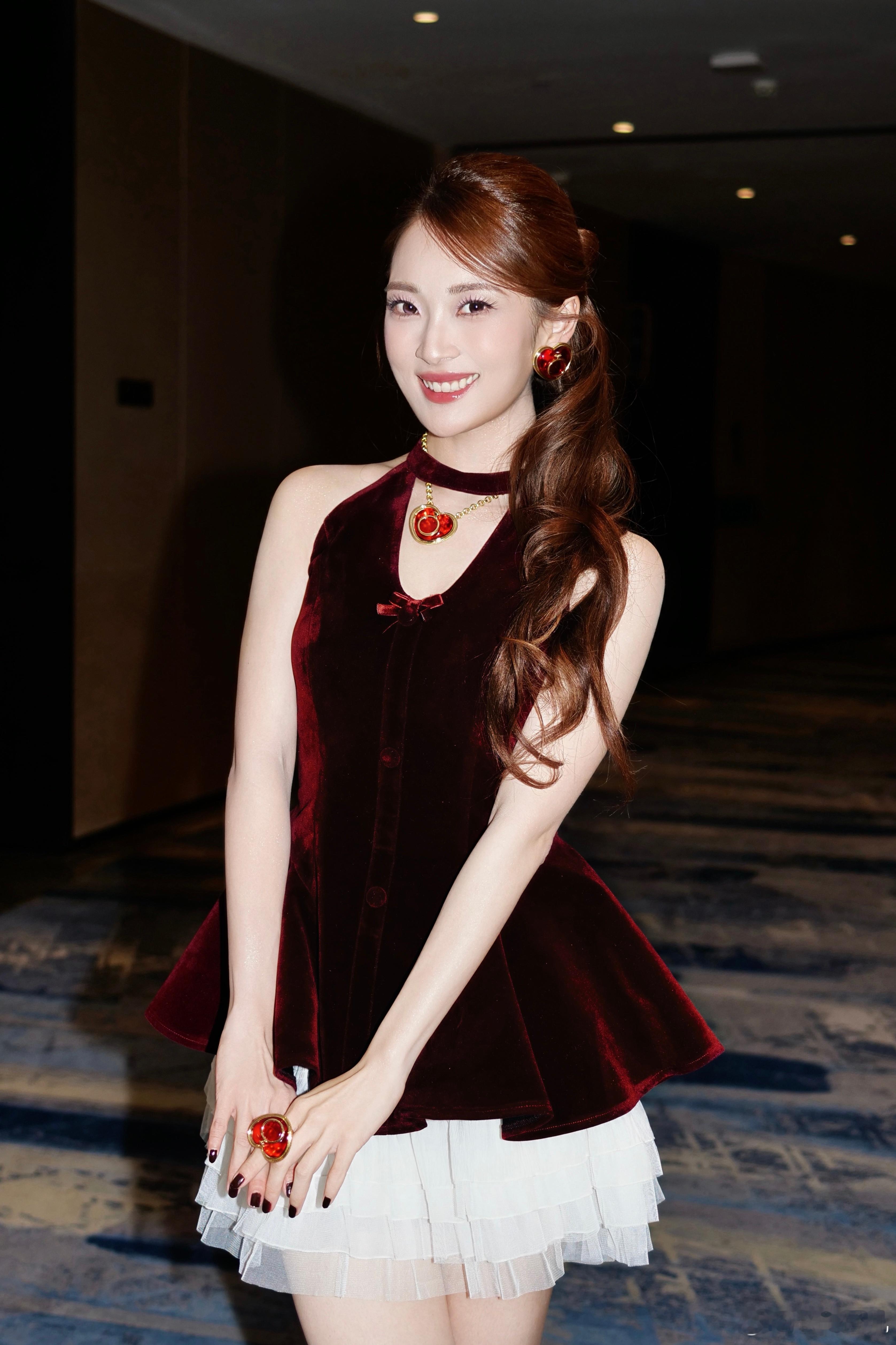 兰州的朋友们我来啦  ୧〃•̀ꇴ•〃♥️今晚在无限XSUPERLIVE超级现场 