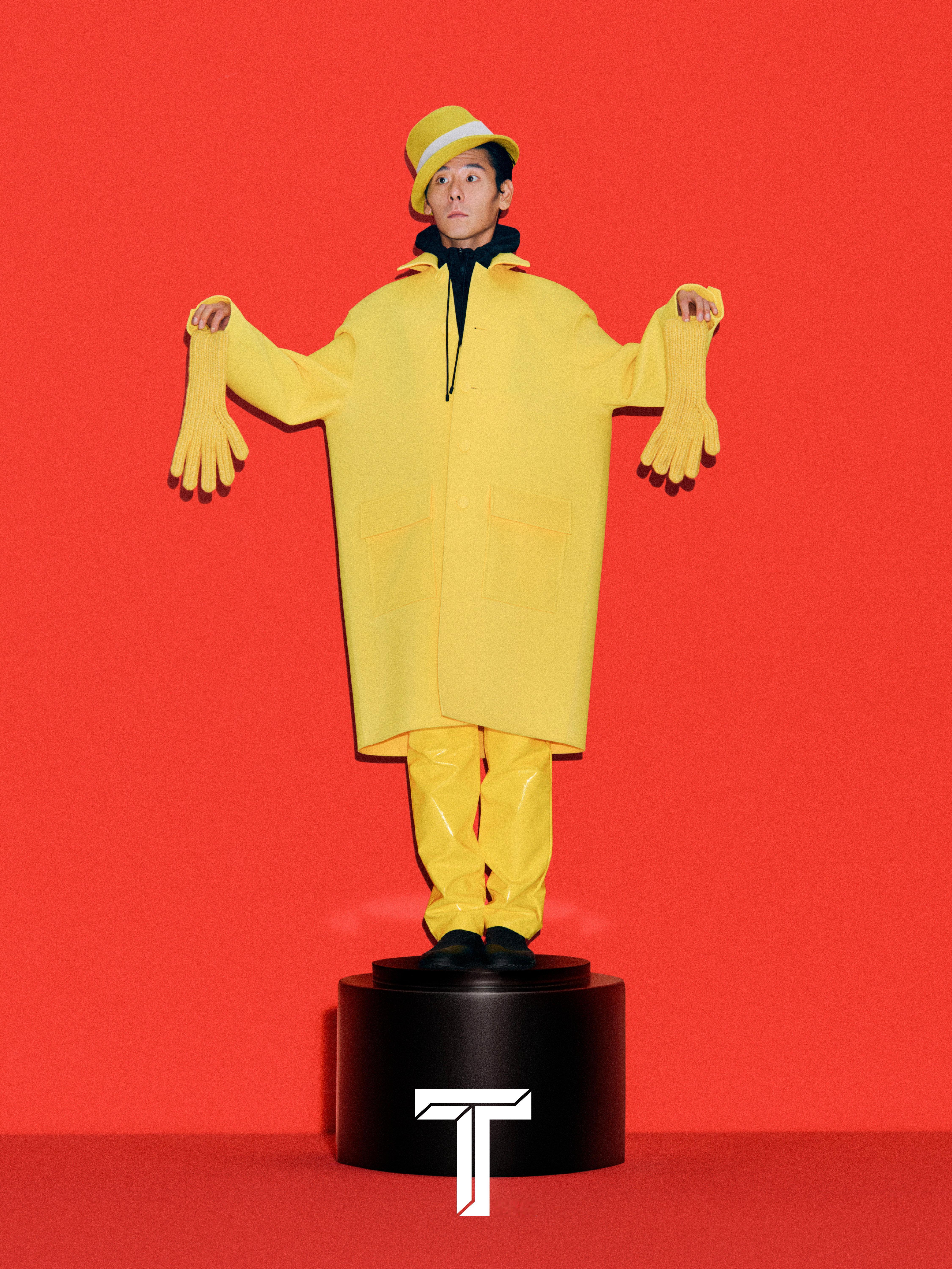 蒋奇明此男表现力何止大银幕 蒋奇明身穿Loewe出镜T中文版8月刊封面，连续第二