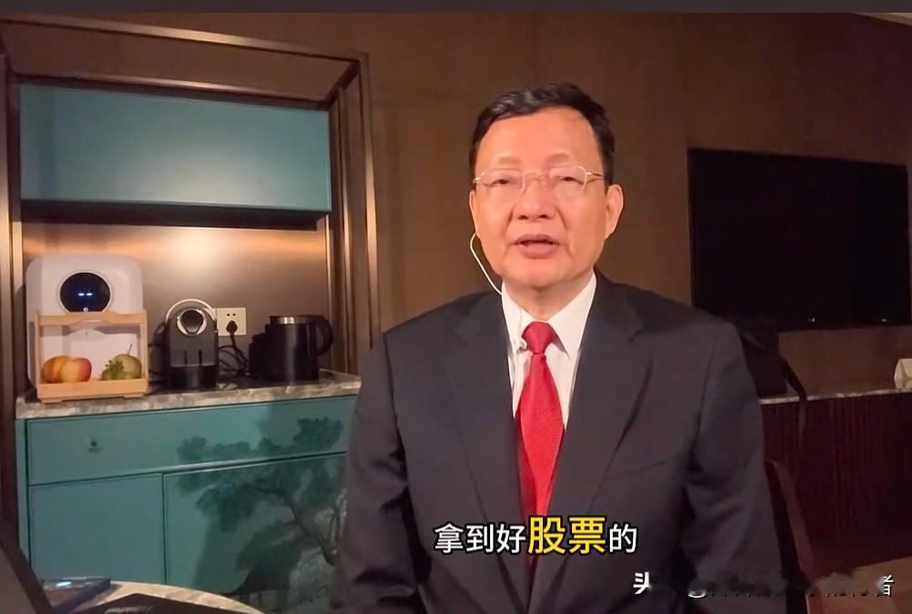 经济学家李大霄今日似乎格外忙碌，一改往昔一天发布多个视频的惯例，直至晚间才更新了