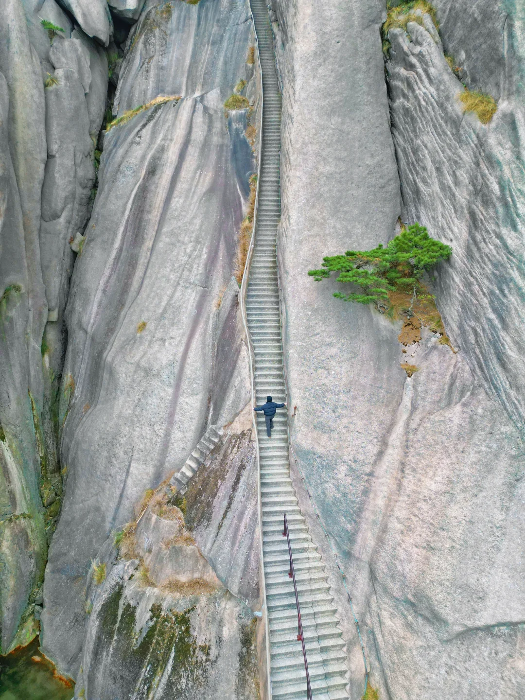 比起黄山，我更爱李白笔下的这座仙山‼️