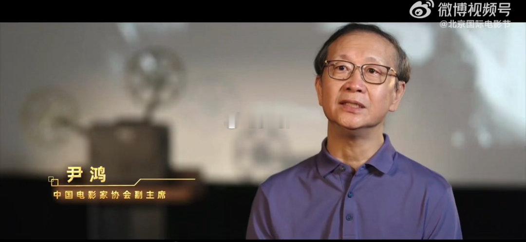 第38届百花奖开幕式大众电影百花奖光阴流转六十四载，百花奖重回北京。多年来电影人
