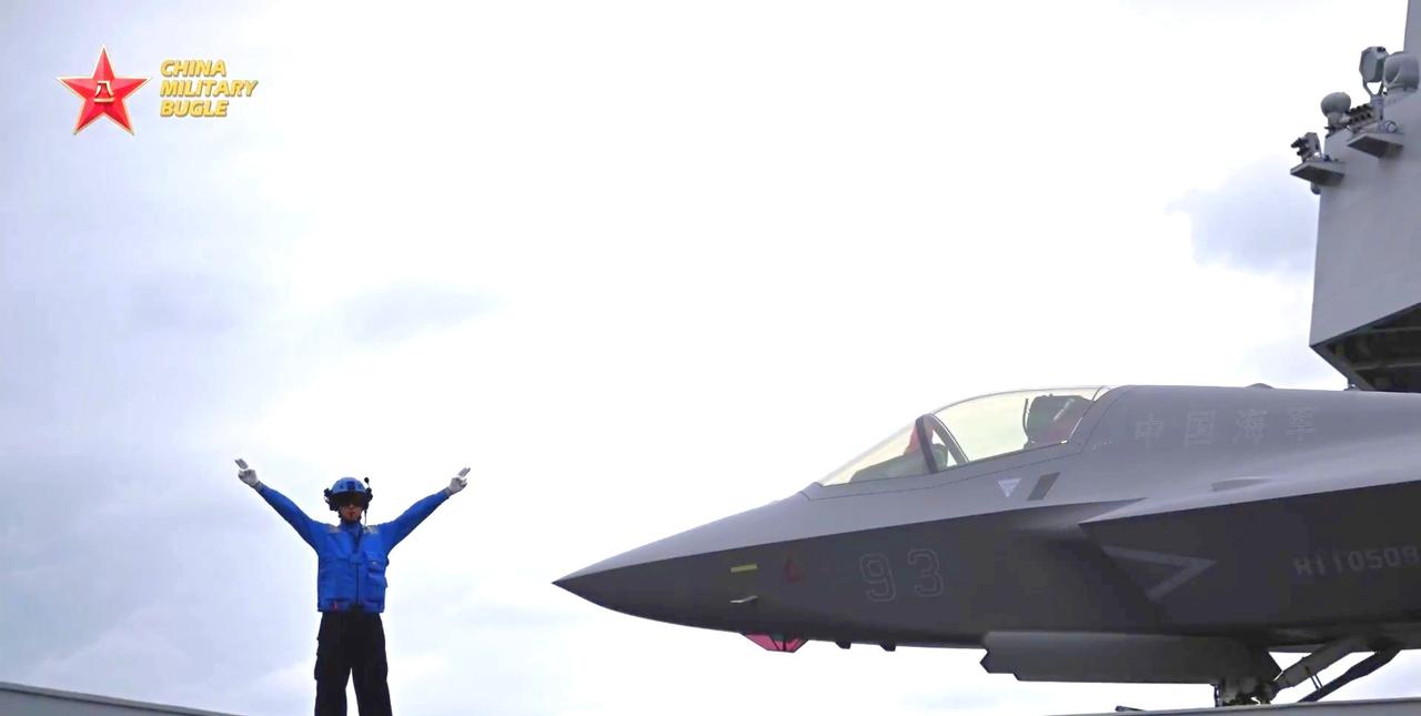 如果美军把第六代舰载机毙了，这意味着，在未来二十年内，歼-50大量服役，中国多艘